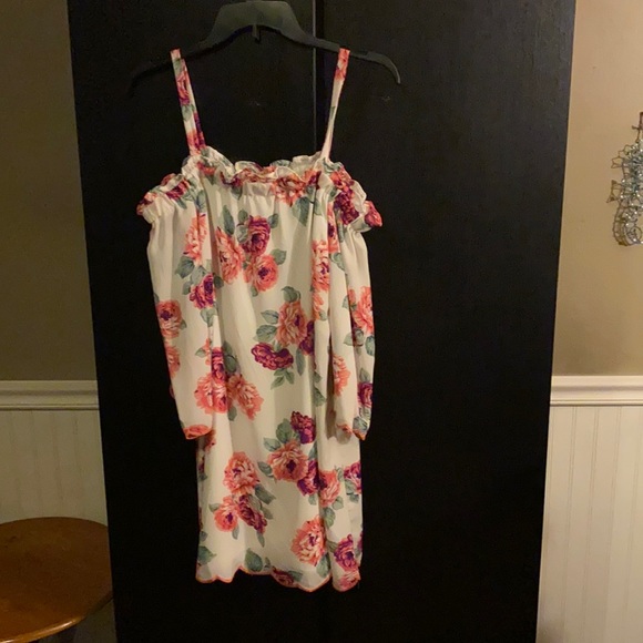 Off the shoulder dress - Picture 1 of 2